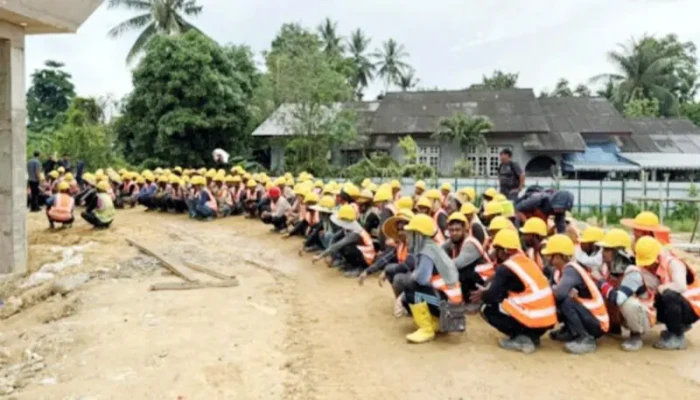 মালয়েশিয়ায় ১১৪ বাংলাদেশি আটক মালয়েশিয়ায় ১১৪ বাংলাদেশি আটক