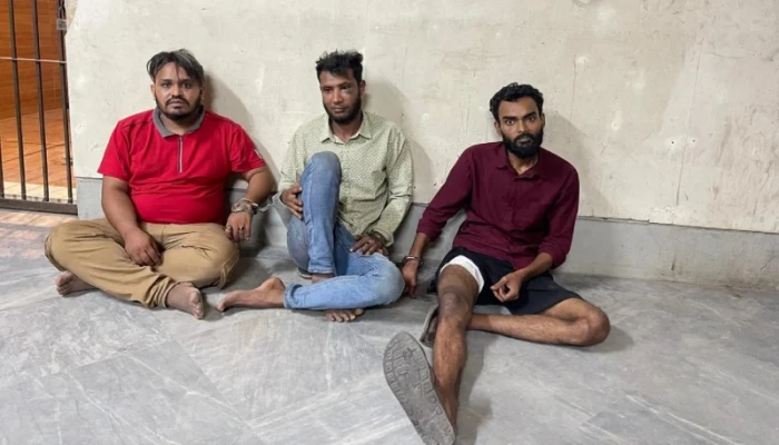 আটক ৩ থানায় মামলা আটক ৩ থানায় মামলা