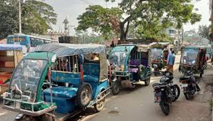 ব্যাটারি রিকশার কারণে সড়কে ক্রমেই বাড়ছে দুর্ঘটনার হার ব্যাটারি রিকশার কারণে সড়কে ক্রমেই বাড়ছে দুর্ঘটনার হার