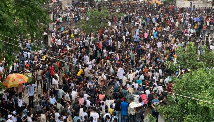 দাবির ইস্যুতে ক্লান্ত ঢাকা দাবির ইস্যুতে ক্লান্ত ঢাকা