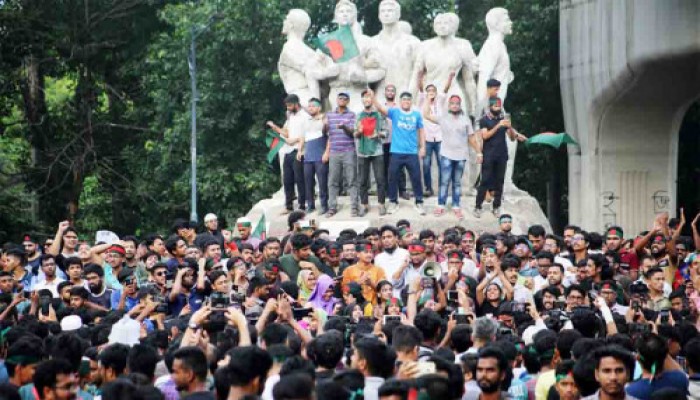 দীর্ঘদিনেও শিক্ষাঙ্গনে ফিরে আসছে না স্বাভাবিক অবস্থা দীর্ঘদিনেও শিক্ষাঙ্গনে ফিরে আসছে না স্বাভাবিক অবস্থা