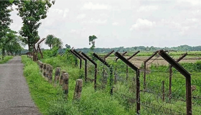 নেত্রকোনা সীমান্ত দিয়ে ৩২ জনকে পুশইন করেছে বিএসএফ নেত্রকোনা সীমান্ত দিয়ে ৩২ জনকে পুশইন করেছে বিএসএফ