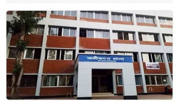 পাহাড়ি ঢলে ভেসে যাওয়া দু’পর্যটক এখনও নিখোঁজ পাহাড়ি ঢলে ভেসে যাওয়া দু’পর্যটক এখনও নিখোঁজ
