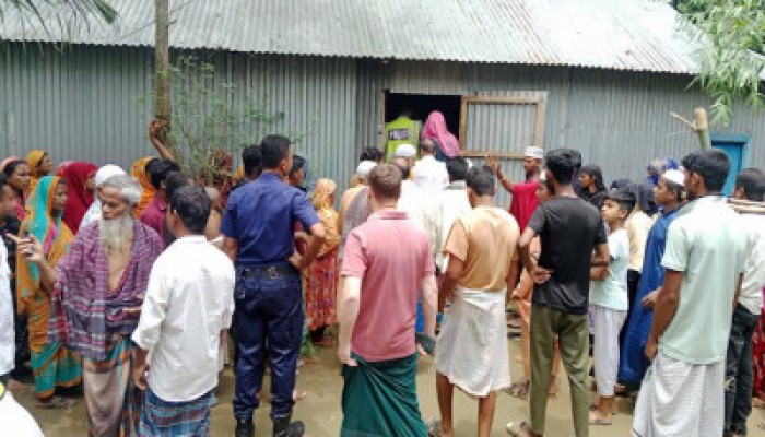 টাঙ্গাইলে বৃদ্ধাকে হত্যা করে স্বর্ণালংকার লুট টাঙ্গাইলে বৃদ্ধাকে হত্যা করে স্বর্ণালংকার লুট