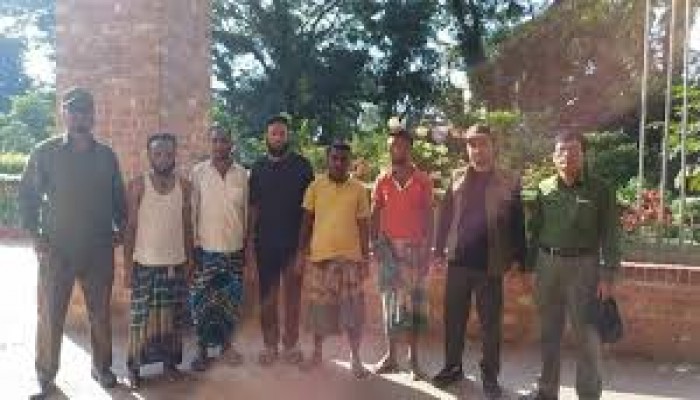 ভালুকায় জবরদখলকৃত বনভূমি উদ্ধার আটক-৫ ভালুকায় জবরদখলকৃত বনভূমি উদ্ধার আটক-৫
