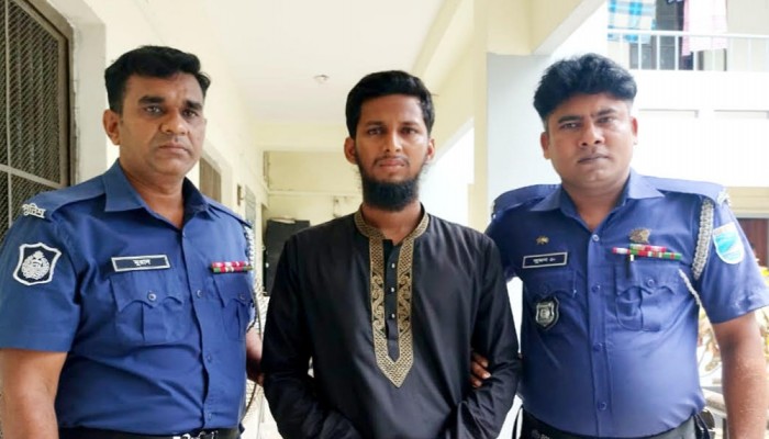 স্কুলছাত্রী ধর্ষণের অভিযোগে শিক্ষক গ্রেফতার স্কুলছাত্রী ধর্ষণের অভিযোগে শিক্ষক গ্রেফতার