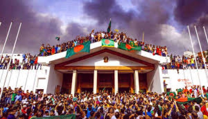 জুলাই সনদ বাস্তবায়নে তুঙ্গে ত্রিমুখী বিরোধ জুলাই সনদ বাস্তবায়নে তুঙ্গে ত্রিমুখী বিরোধ