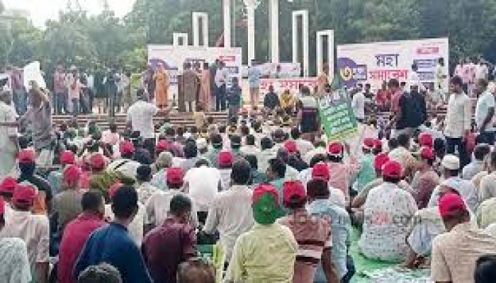 তিন দফা দাবিতে শহীদ মিনারে শিক্ষকদের মহাসমাবেশ তিন দফা দাবিতে শহীদ মিনারে শিক্ষকদের মহাসমাবেশ