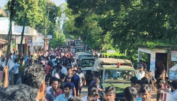 চবিতে সংঘর্ষে আহত দেড় শতাধিক চবিতে সংঘর্ষে আহত দেড় শতাধিক