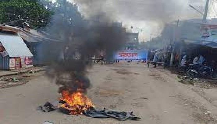 বাগেরহাটের ৪ আসন বহালের দাবিতে মিছিল দু’দিন হরতাল বাগেরহাটের ৪ আসন বহালের দাবিতে মিছিল দু’দিন হরতাল