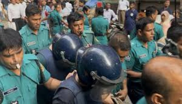 সহযোগীসহ সেই মার্কিন নাগরিক কারাগারে সহযোগীসহ সেই মার্কিন নাগরিক কারাগারে