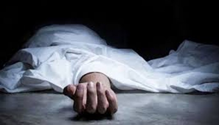 ডেঙ্গুতে মারা যাওয়া ছেলের লাশ দেখে মায়ের মৃত্যু ডেঙ্গুতে মারা যাওয়া ছেলের লাশ দেখে মায়ের মৃত্যু