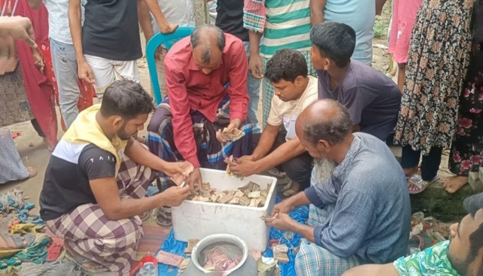 ঘরে ৩ বস্তা টাকা জমানো সেই ভিখারির মৃত্যু ঘরে ৩ বস্তা টাকা জমানো সেই ভিখারির মৃত্যু