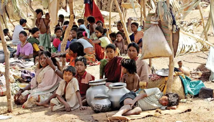 জীবনযাত্রায় ভয়ানক চাপ জীবনযাত্রায় ভয়ানক চাপ