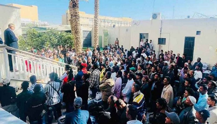 হুমকির মুখে জনশক্তি রফতানি সংকুচিত হচ্ছে শ্রমবাজার