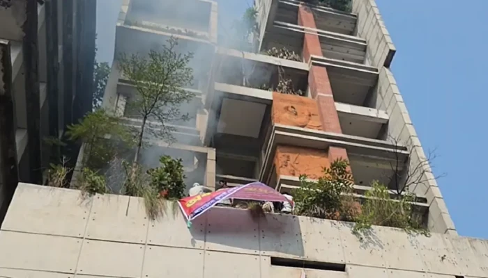 গুলিস্তানে আওয়ামী লীগ কার্যালয়ে ফের অগ্নিসংযোগ-ভাঙচুর