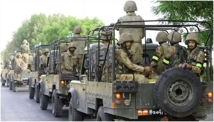 পাকিস্তানে নিরাপত্তা বাহিনীর অভিযানে নিহত ৮