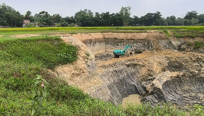 রংপুরে আবাদি জমি কমায় শহরমুখী হচ্ছে কৃষক
