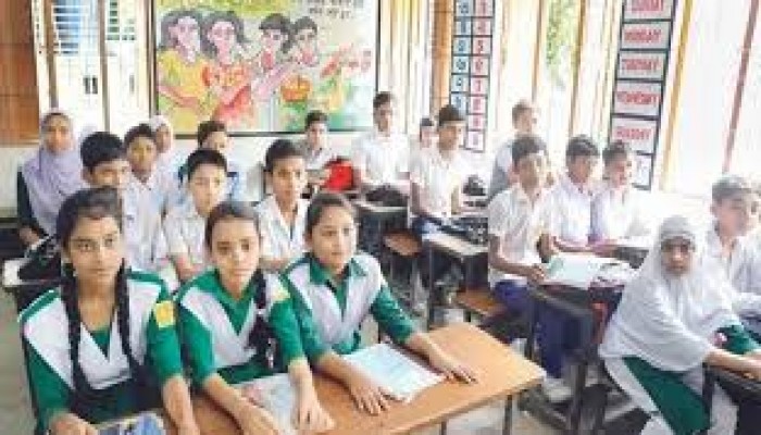 ভর্তির জন্য স্কুল পায়নি সাড়ে ৭ লাখ শিক্ষার্থী শূন্য থাকছে পৌনে ৯ লাখ
