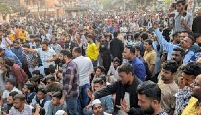 আইজিপিকে অপসারণের দাবিতে এবার পুলিশ সদর দফতর ঘেরাও