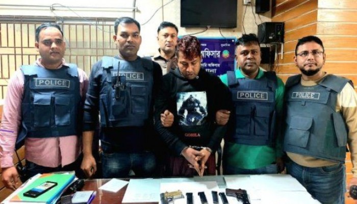 গাজীপুরে পুলিশের বিশেষ অভিযান বিদেশি পিস্তলসহ যুবক গ্রেফতার