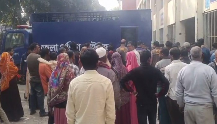 শিক্ষক নিয়োগ পরীক্ষায় ডিভাইসসহ আটক ২৬ জন রিমান্ডে